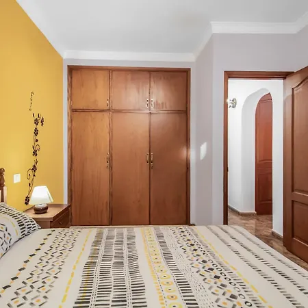 Solarium Valley Retreat 3-br